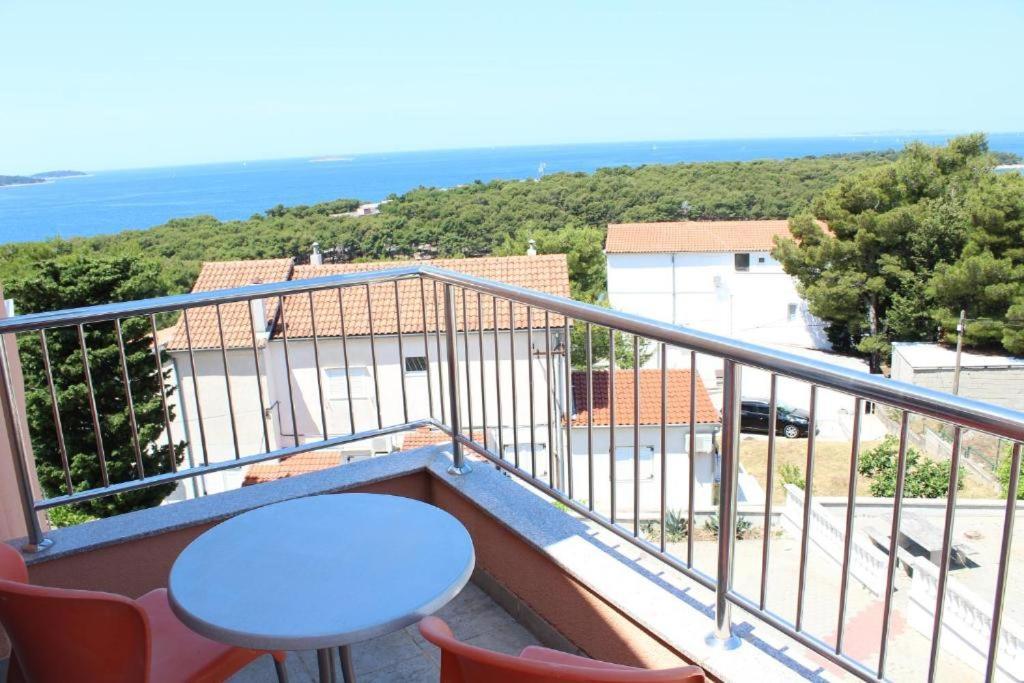 Apartment Visum Primosten Exterior photo